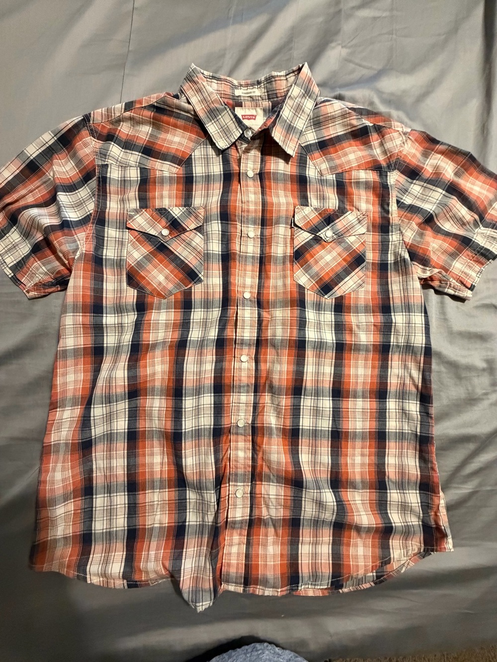 2 for$6✨Men's Levi’s Short-Sleeve Plaid Button-Up Shirt, Size CL